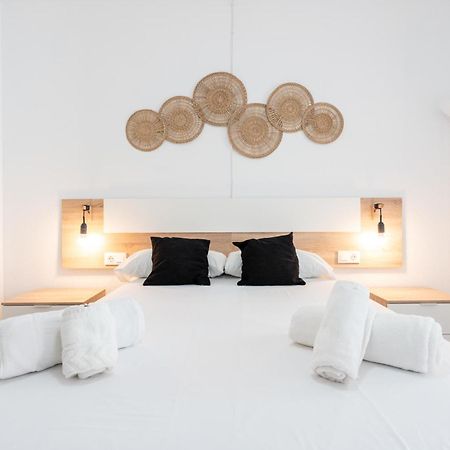 Bhost - Roca Castle Apartment Torremolinos Bagian luar foto