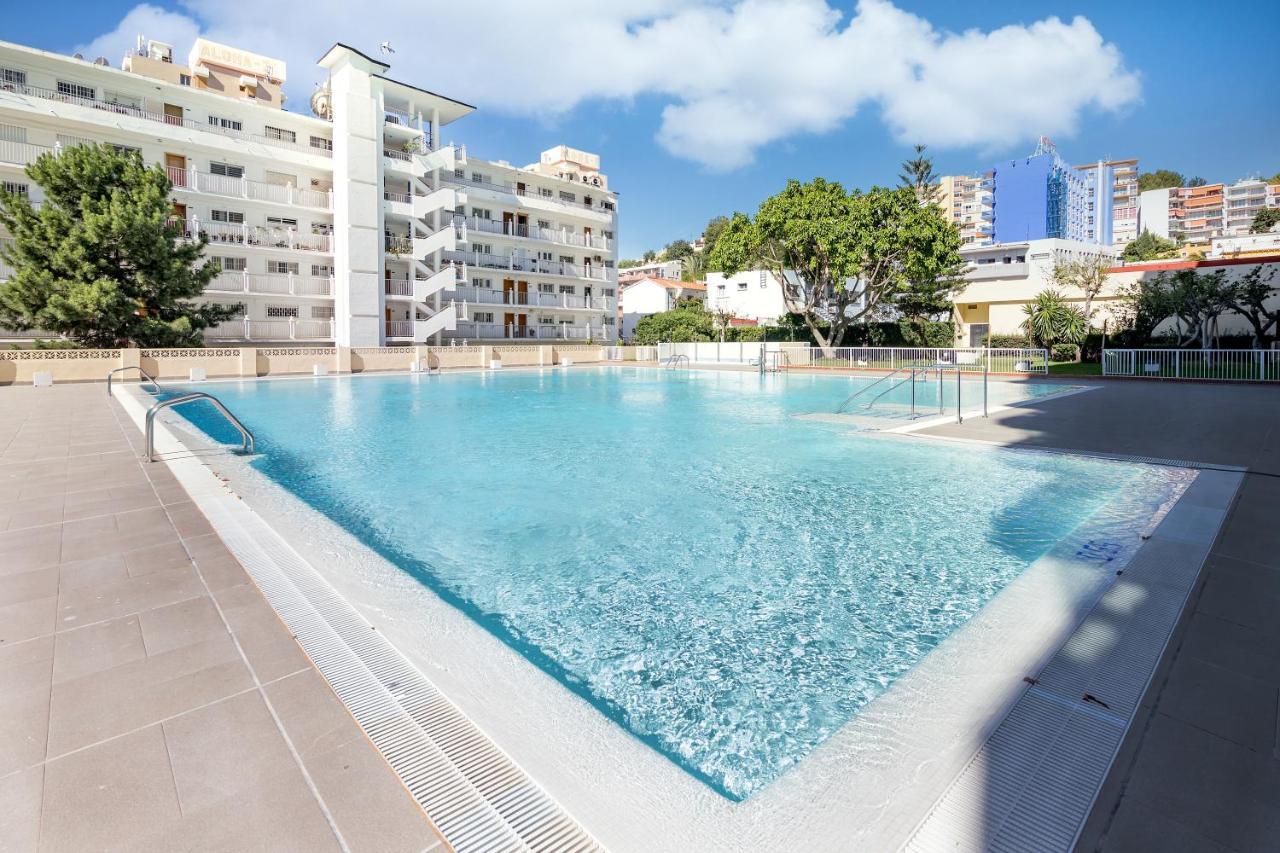 Bhost - Roca Castle Apartment Torremolinos Bagian luar foto
