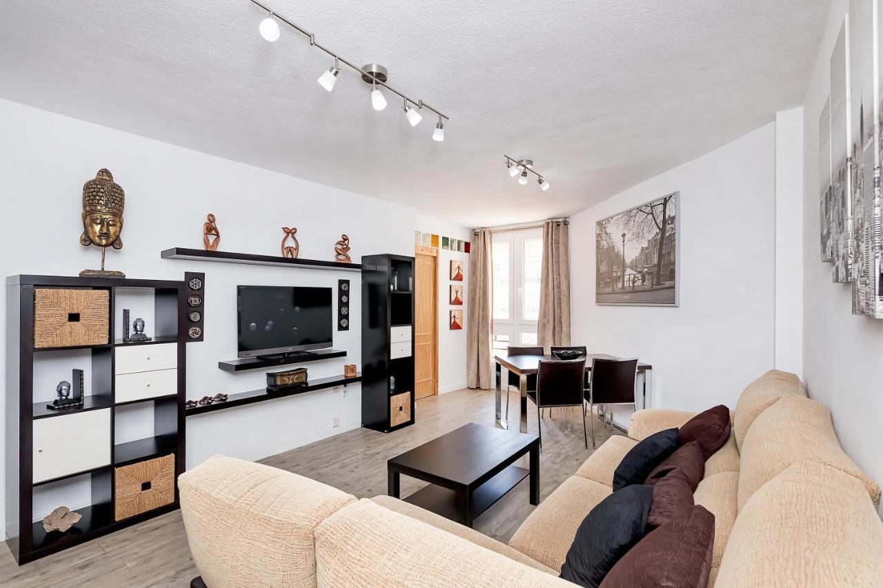 Bhost - Roca Castle Apartment Torremolinos Bagian luar foto