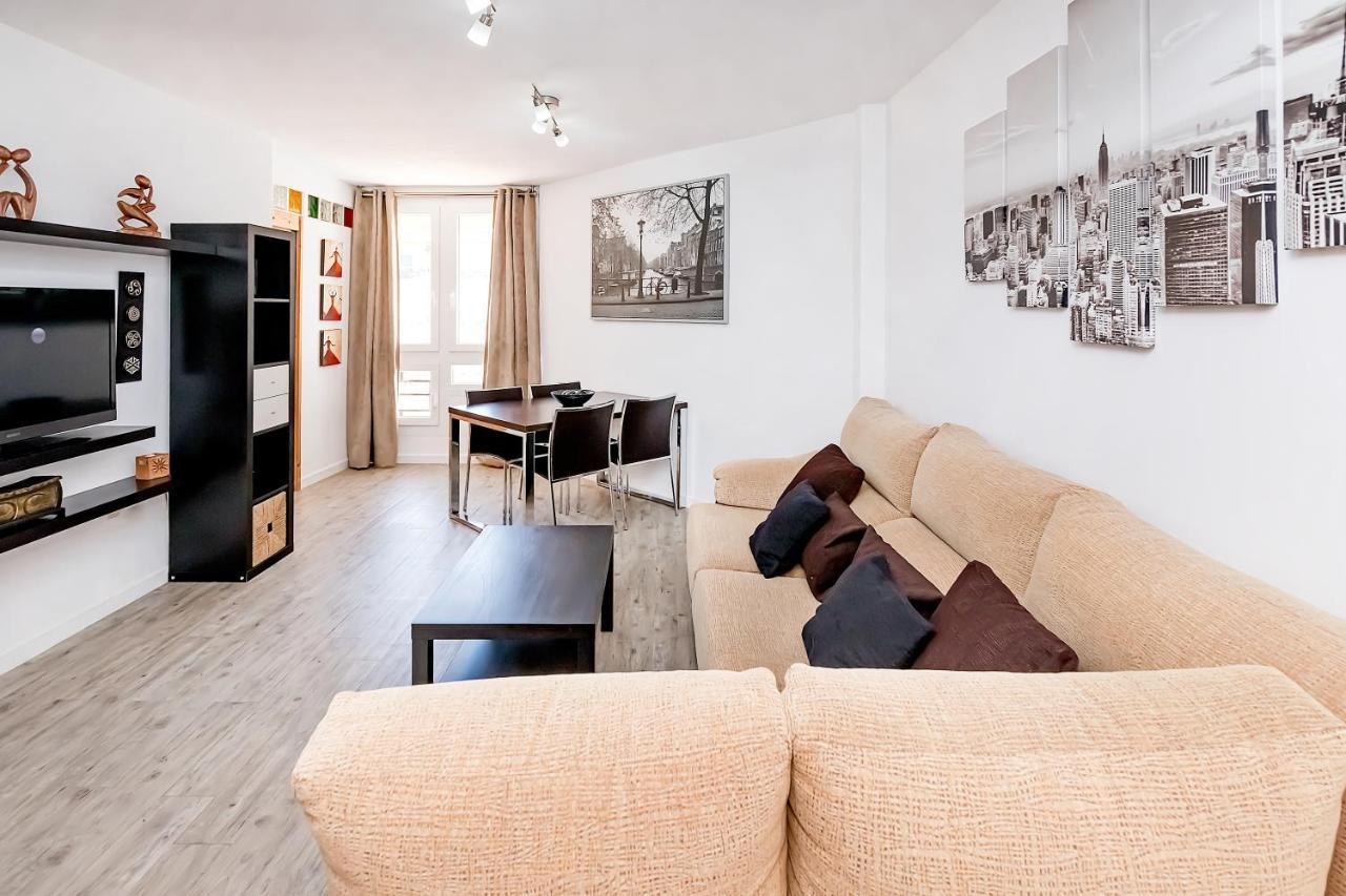 Bhost - Roca Castle Apartment Torremolinos Bagian luar foto