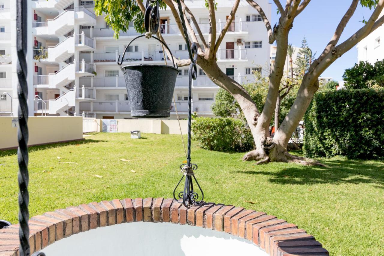 Bhost - Roca Castle Apartment Torremolinos Bagian luar foto
