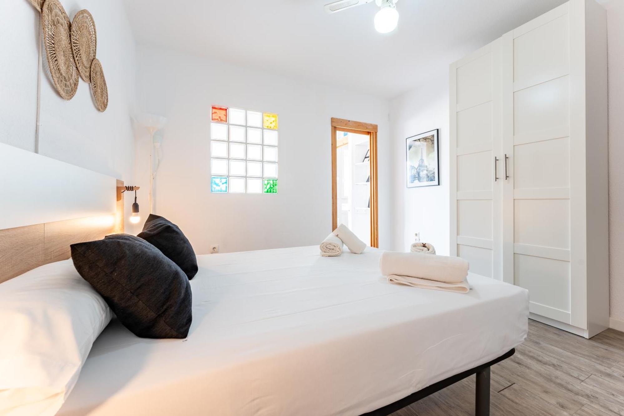 Bhost - Roca Castle Apartment Torremolinos Bagian luar foto
