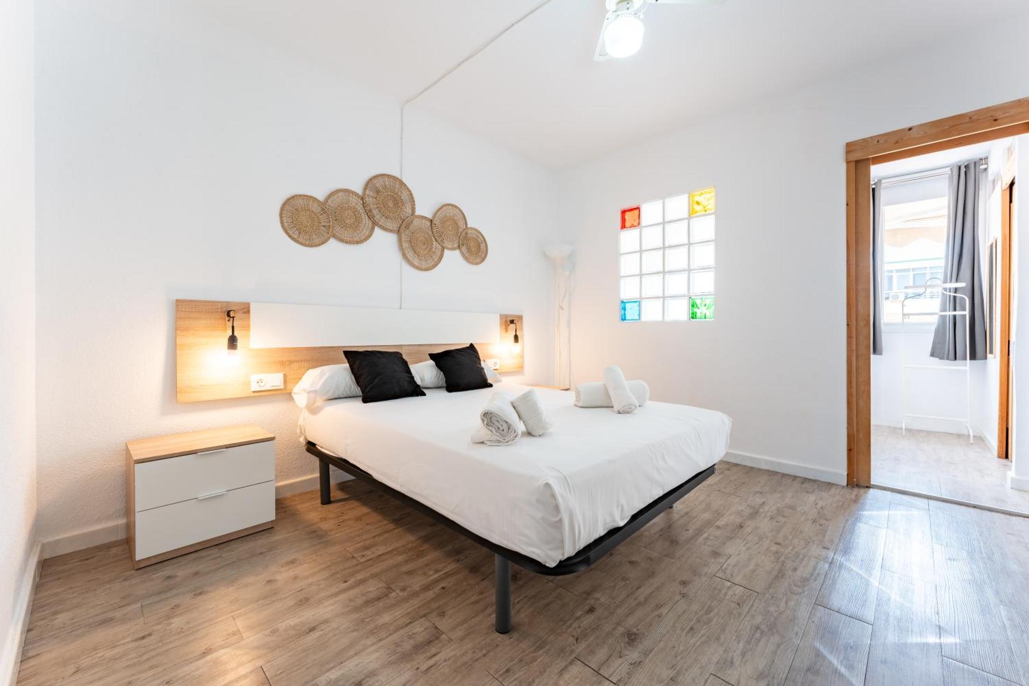 Bhost - Roca Castle Apartment Torremolinos Bagian luar foto
